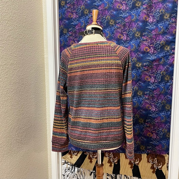 🌈 Lovely cozy striped top - Picture 8 of 11